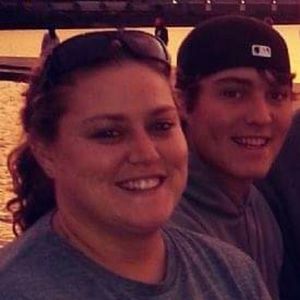 Meet your Posher, Victori